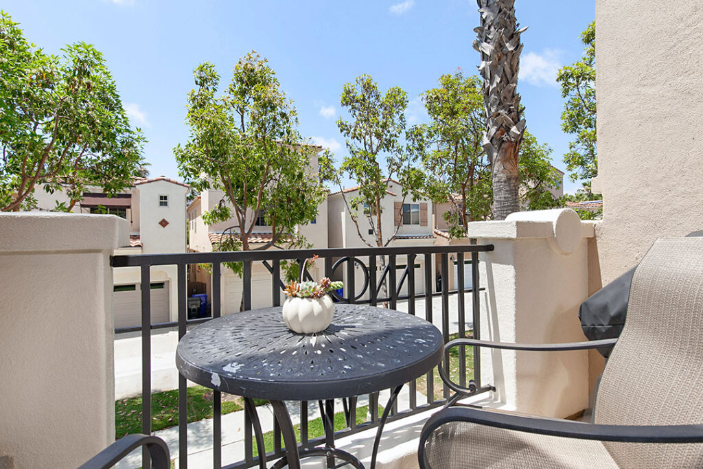 San Diego Real Estate | 2740 E Evans 11