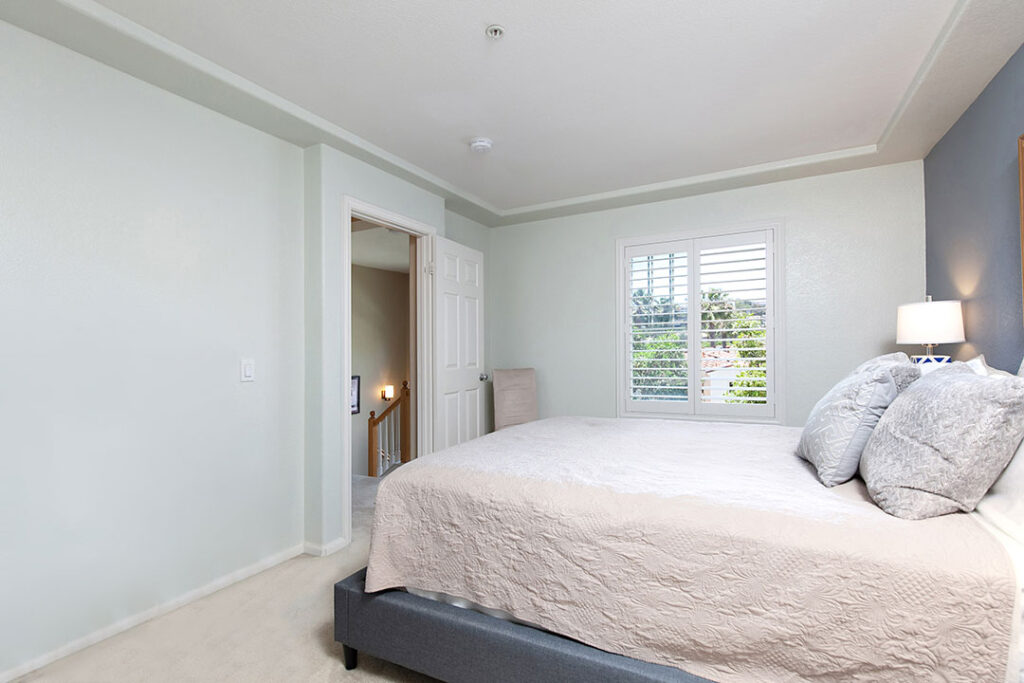 San Diego Real Estate | 2740 E Evans 11