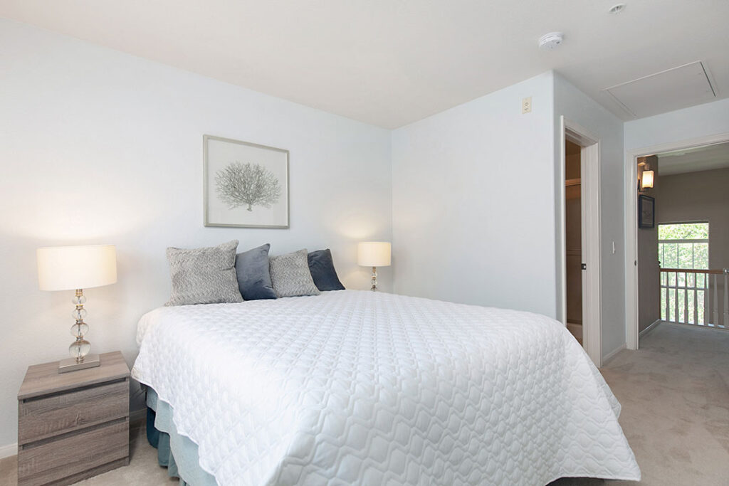 San Diego Real Estate | 2740 E Evans 11