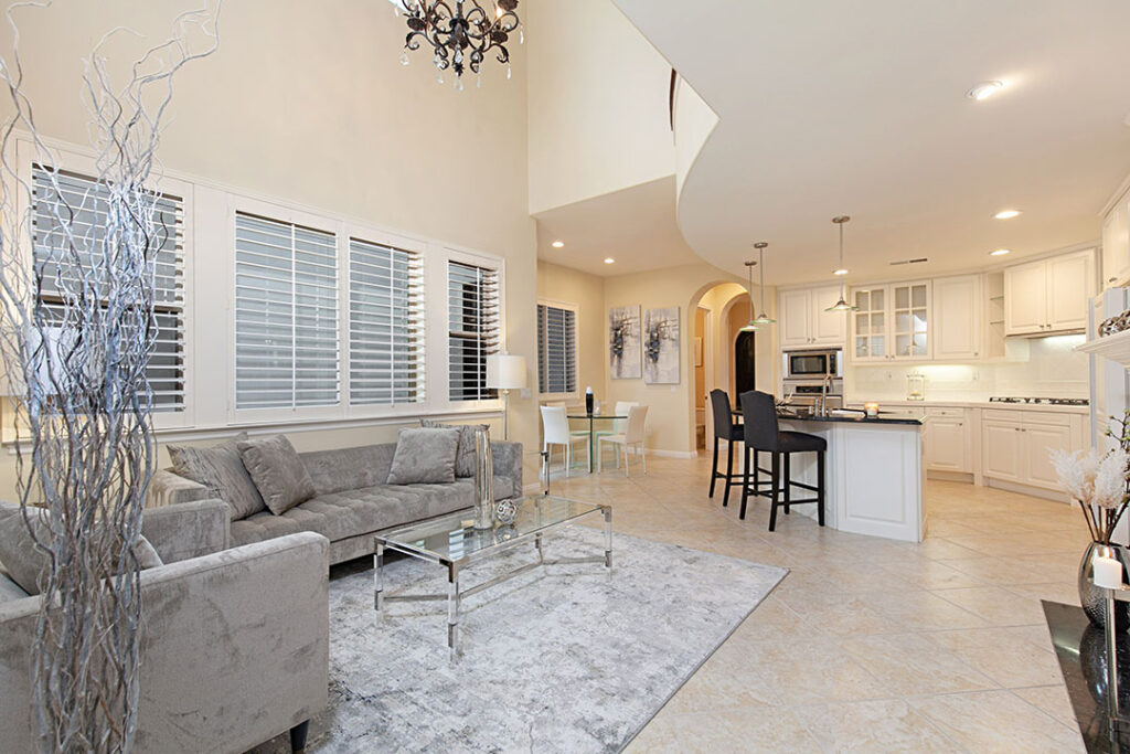 San Diego Real Estate | 2883 Farragut