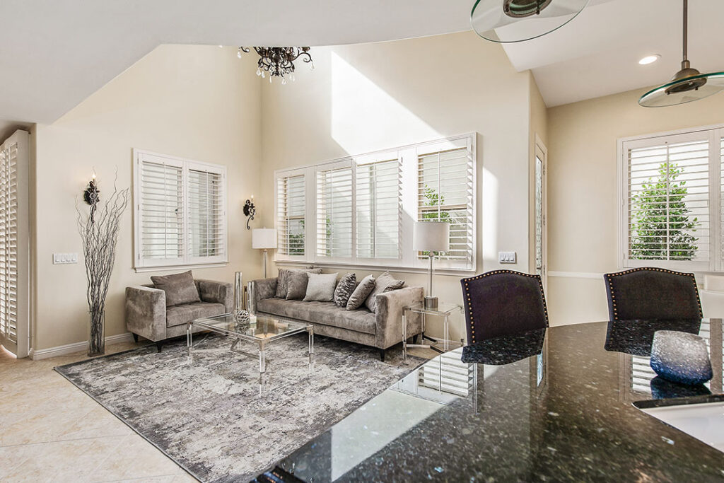 San Diego Real Estate | 2883 Farragut